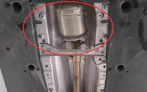 途观车门限位器通病,途观l方向锁通病维修