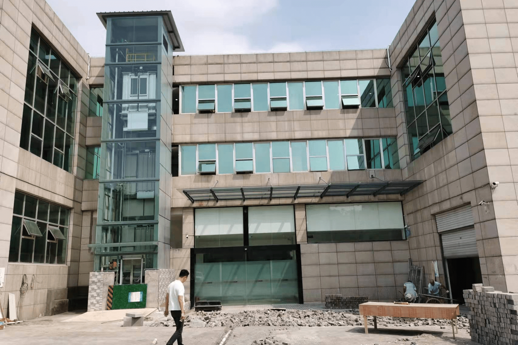 重庆工装公司办公室装修,重庆工装科技企业装修效果图