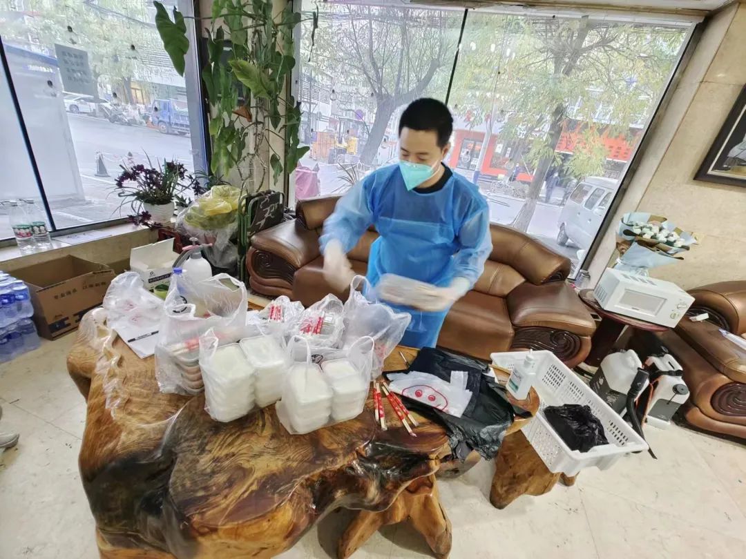 小点长大责任用爱守护着每一位隔离人员——记莫奈隔离点行政点长田林林