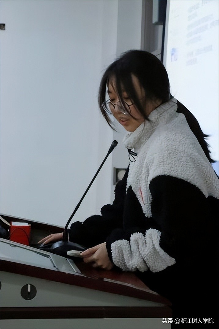 闻新社研讨会|以崭新姿态，书“万千”文章