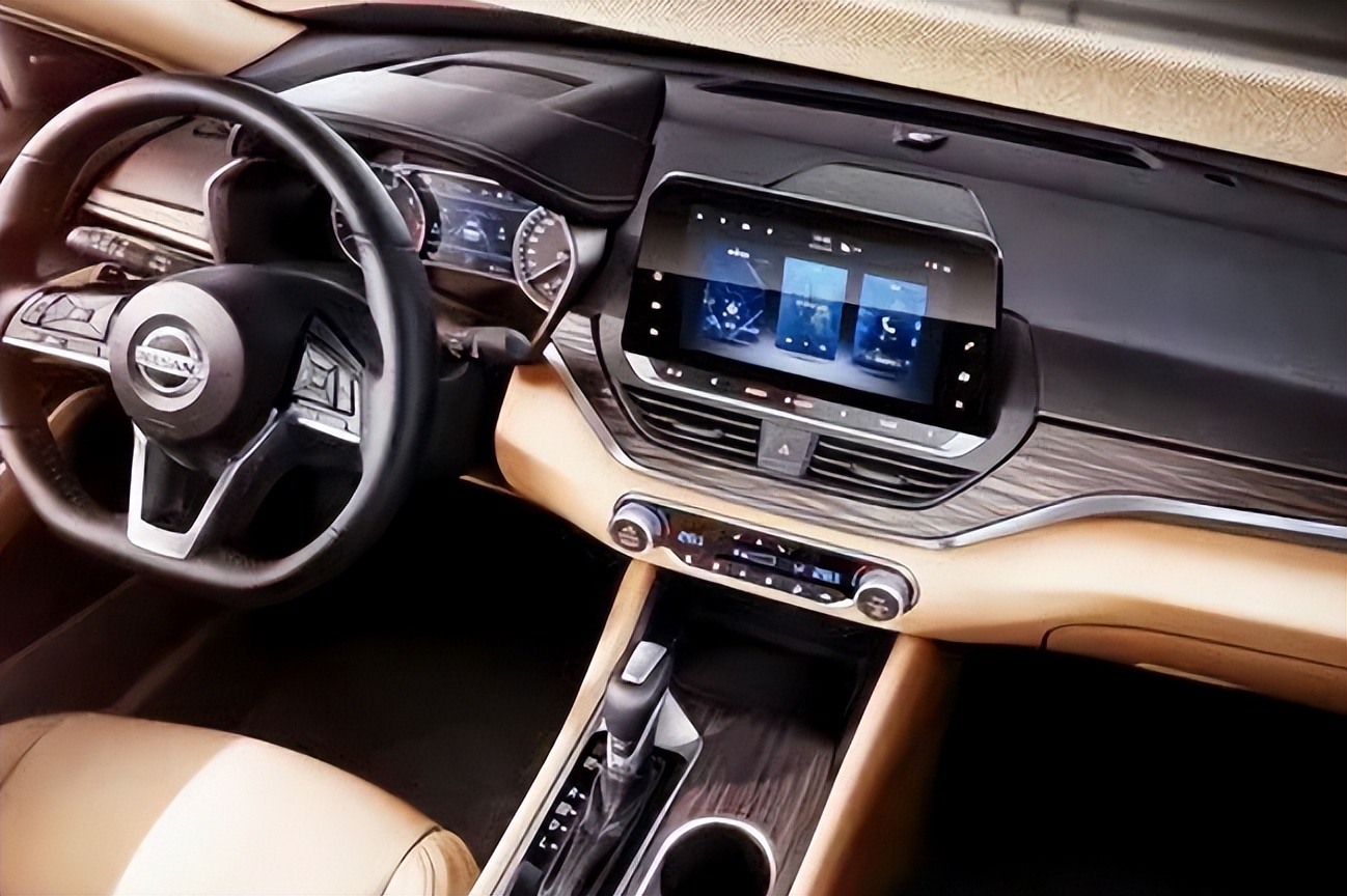 日产重启“天籁公爵”，V6回归，激光大灯+刀锋包围，高级感爆棚