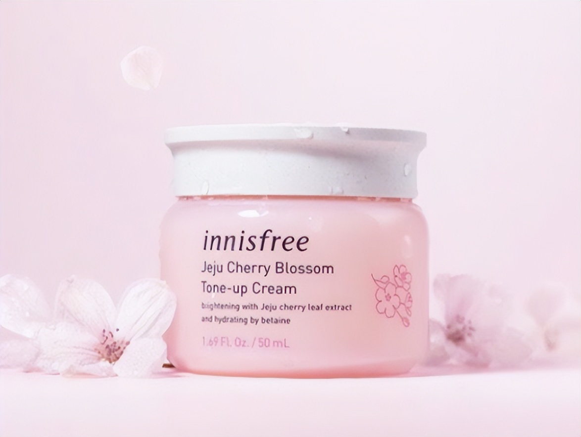 素颜霜推荐抗皱补水,适合秋冬的素颜霜推荐