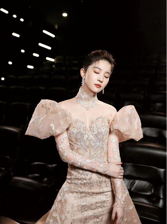 宋轶赵丽颖最新剧照,赵丽颖拍戏毛孔太抢镜