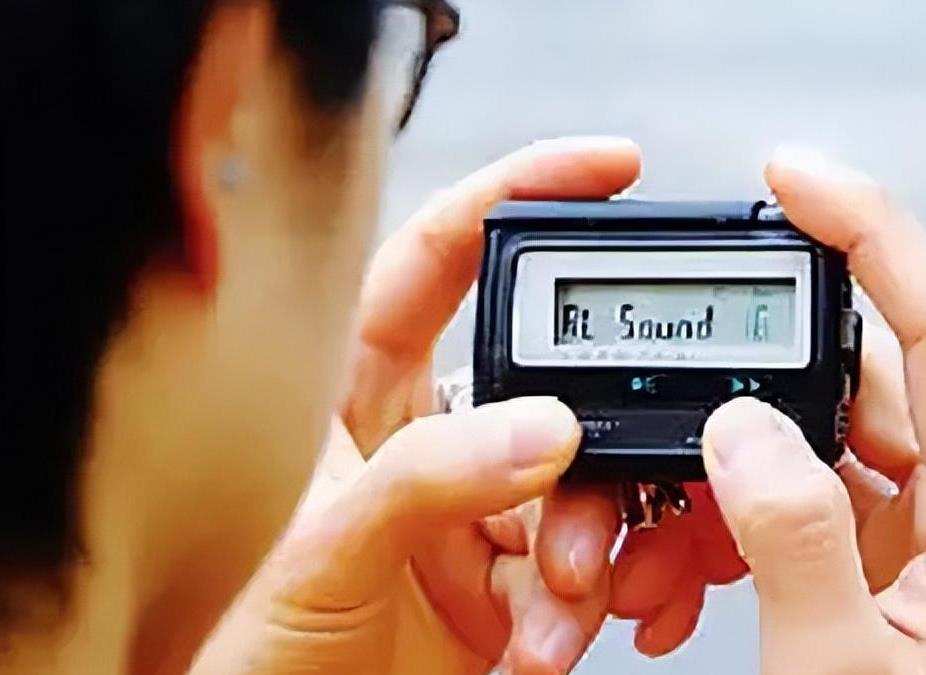 90年代的bb机视频,90年代的BB机