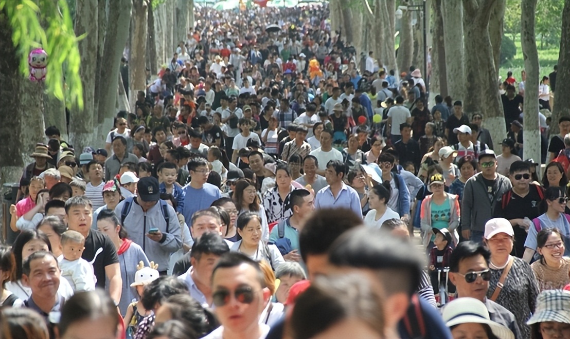 五一假期回农村发现的四大怪象，几乎村村都有，一个比一个真实