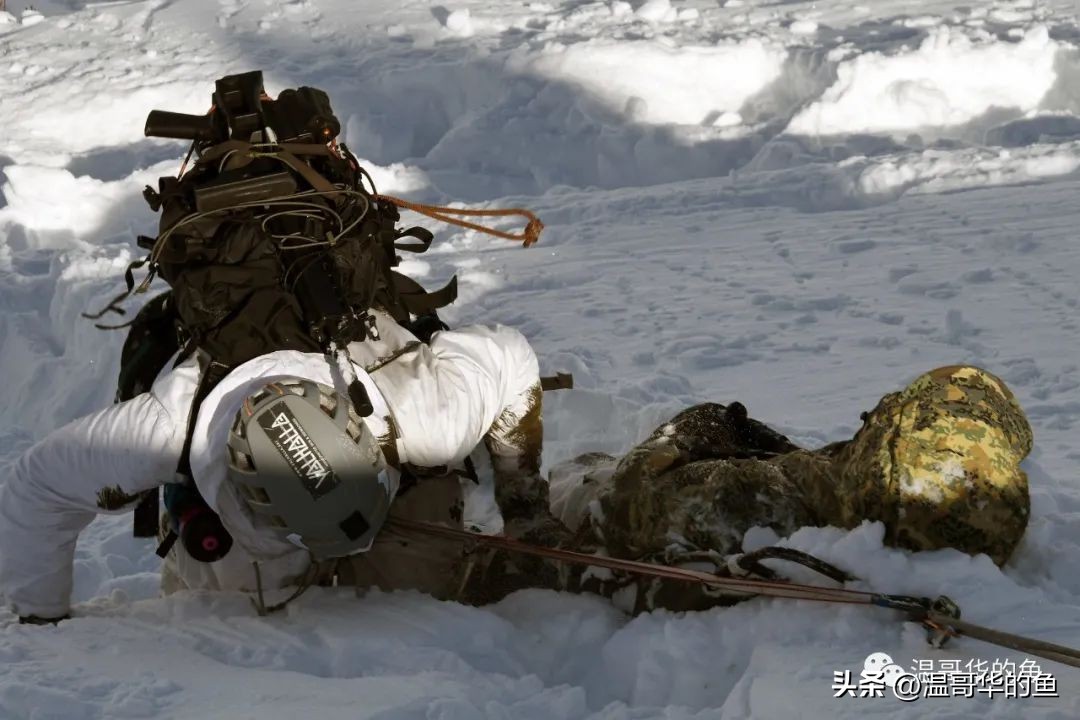 空军首次使用运20集中运送新学员,中国空军运20简介