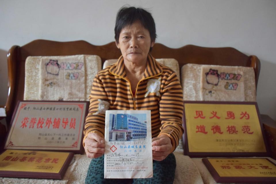 小悦悦事件陈贤妹,陈贤妹给钱小悦悦家人