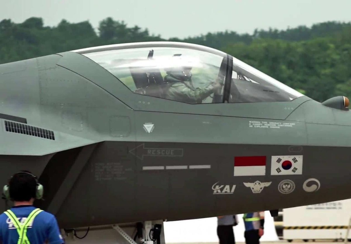 韩国博主将歼20和kf21做对比,日本评价歼20和韩国kf21