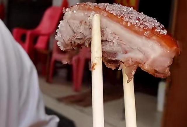 海南脆皮烧猪四十斤左右批发,在海南700元一只烤乳猪