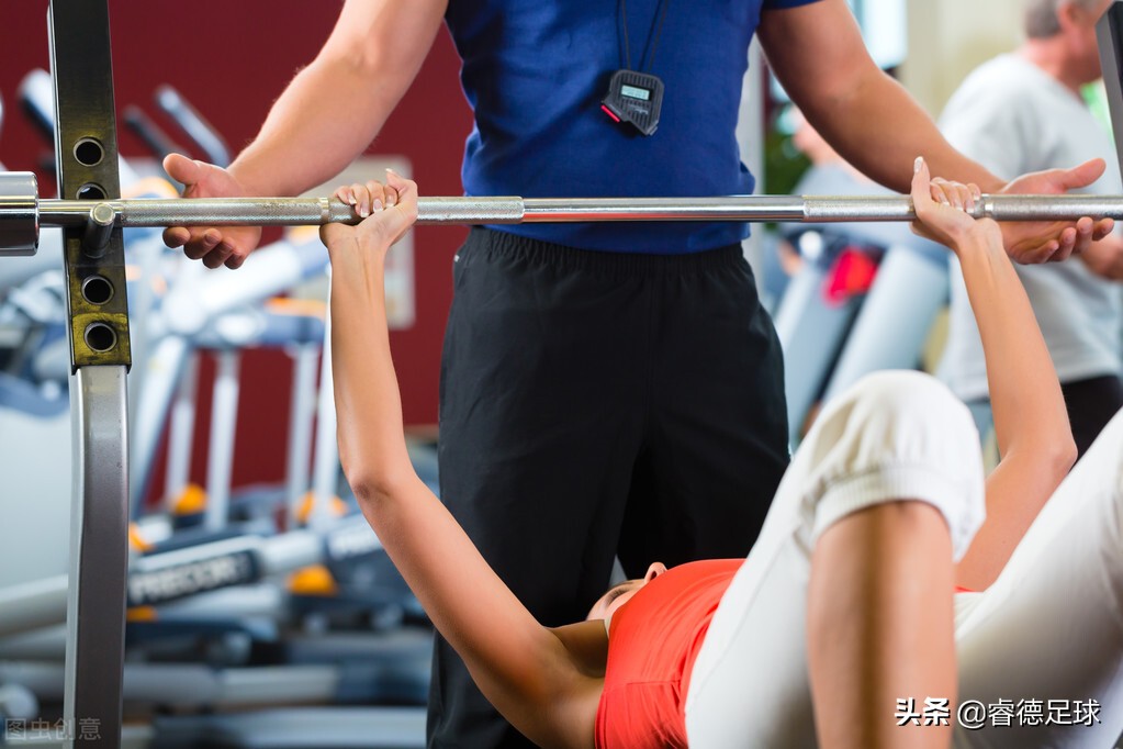 女足队长王珊珊是小学体育老师吗,足球王珊珊个人简介