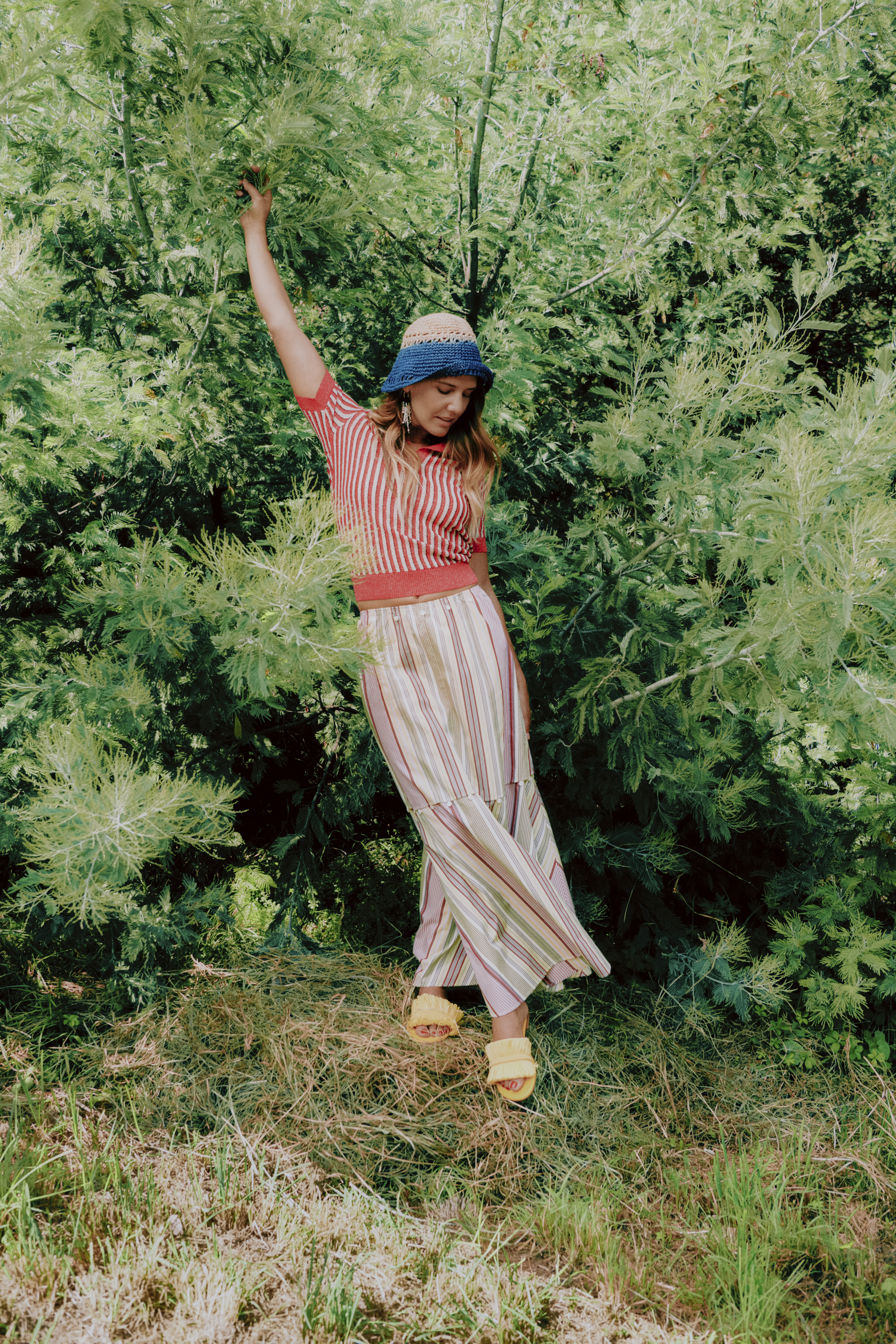 破圈密码添新作，MAXCo.推出ShallWe?“有何不可”联名系列产品