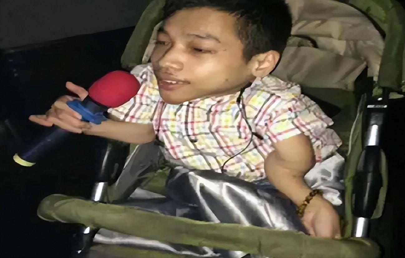 他身高不到1米，却能和1米7美娇妻生孩子，孩子到底是他的吗？