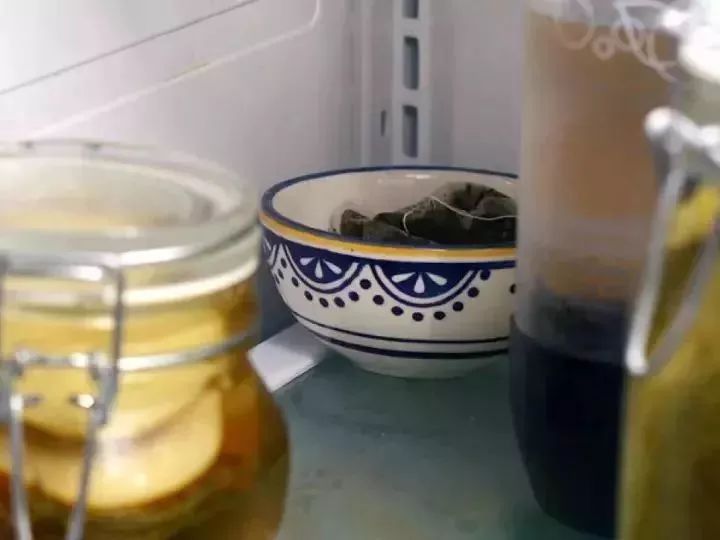 喝茶剩下的茶叶渣有什么用,爱喝茶的朋友请注意