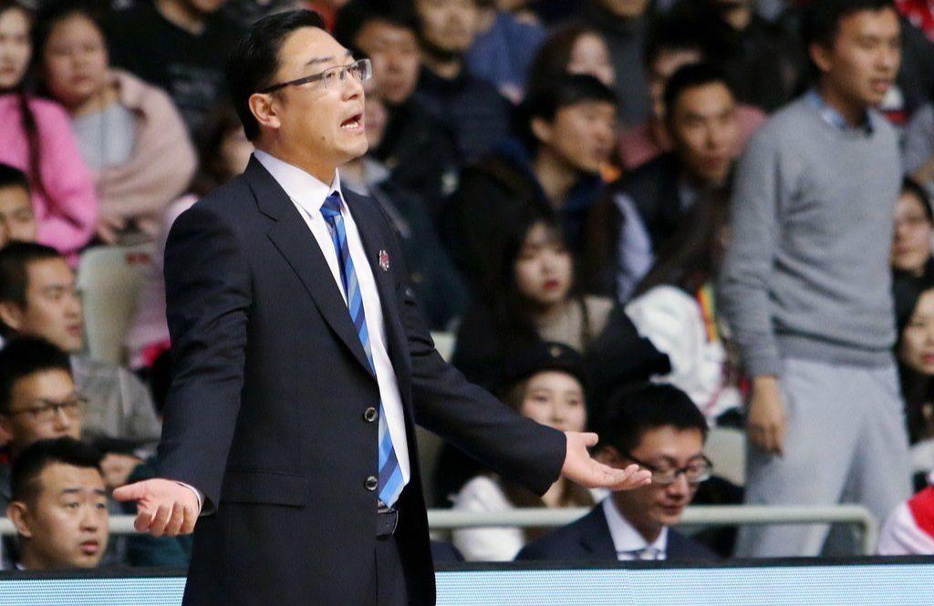 上海男篮官宣两外援加盟,上海男篮教练组最新消息