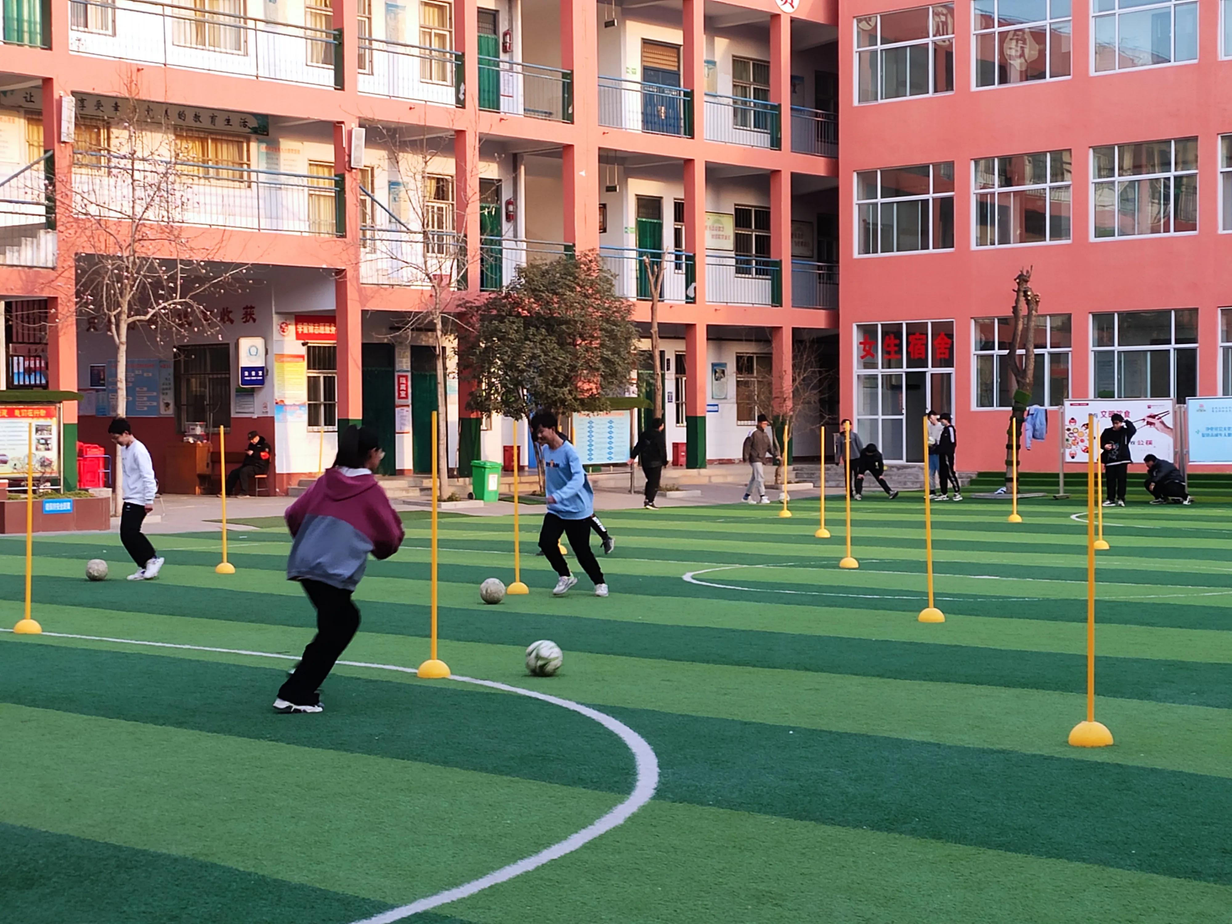 焦作市第二十六中学九一班积极备考中招体育加试