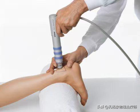 足跟疼痛一走路就疼,走路多足跟痛一招教你解决