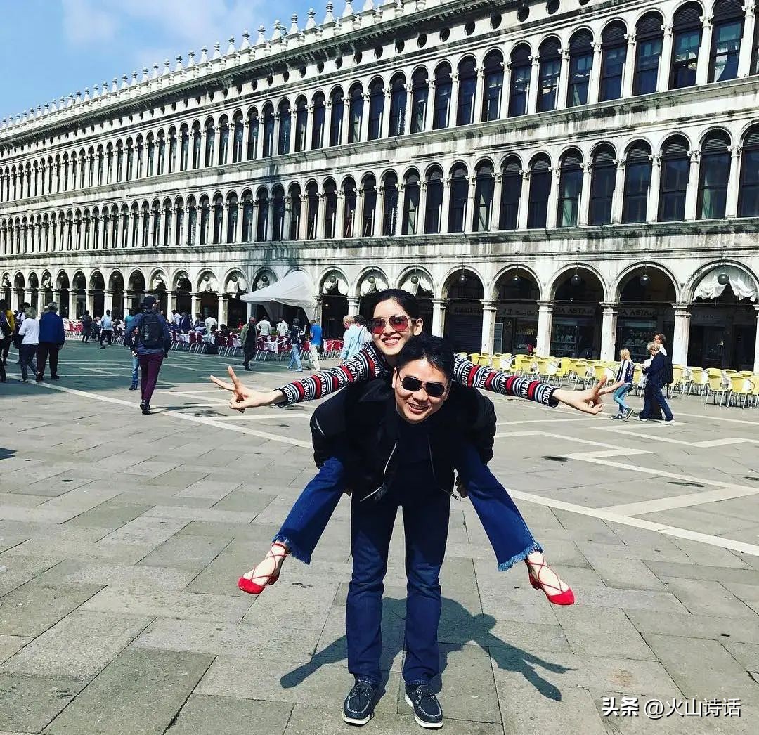 春风十里，不如你！章子仪与章泽天同框，会产生怎样的化学反应？