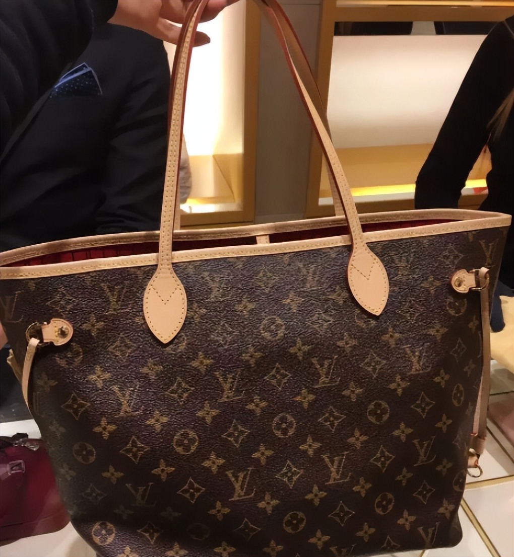 奢侈品丨入手人生第一个奢牌包,你会选择哪个品牌?