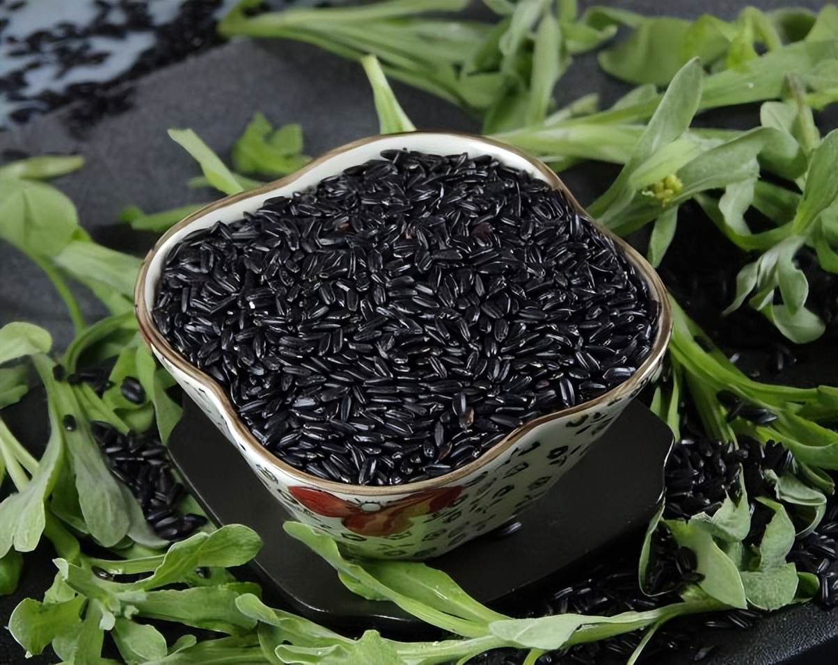 黑米为什么不能随便吃呢,黑米有哪些人不能吃