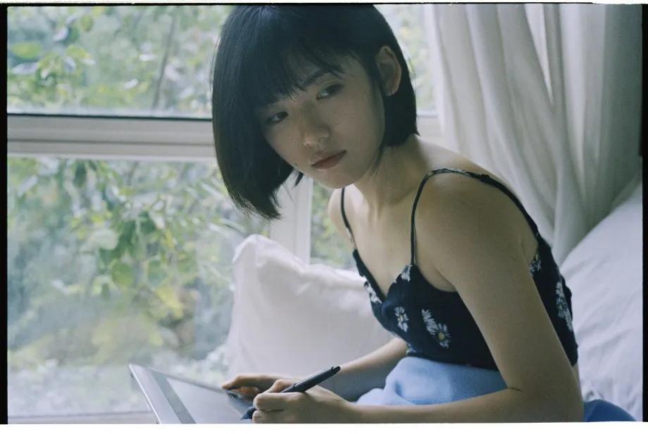 清新女大学生写真,青春活力大学生写真照片