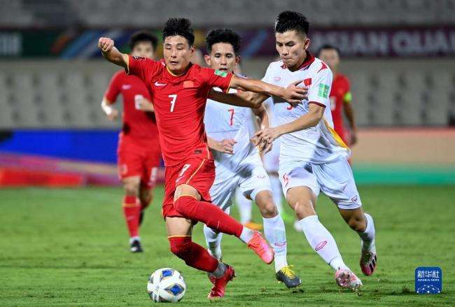 中超球员挣多少钱？保级队一年踢两场比赛的第三守门员年薪500万