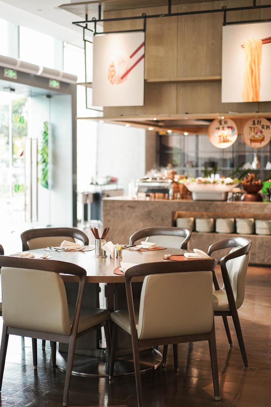 深圳机场旁的低调高雅酒店，尽享热带雨林花园，差旅入住首选酒店