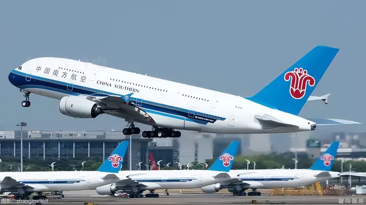 中国a380客机修理,a380首航降落