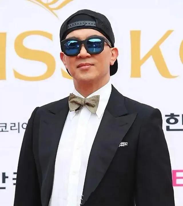 一审终结：但凡大S对具俊晔有信心，都不会强留着小菲的卡