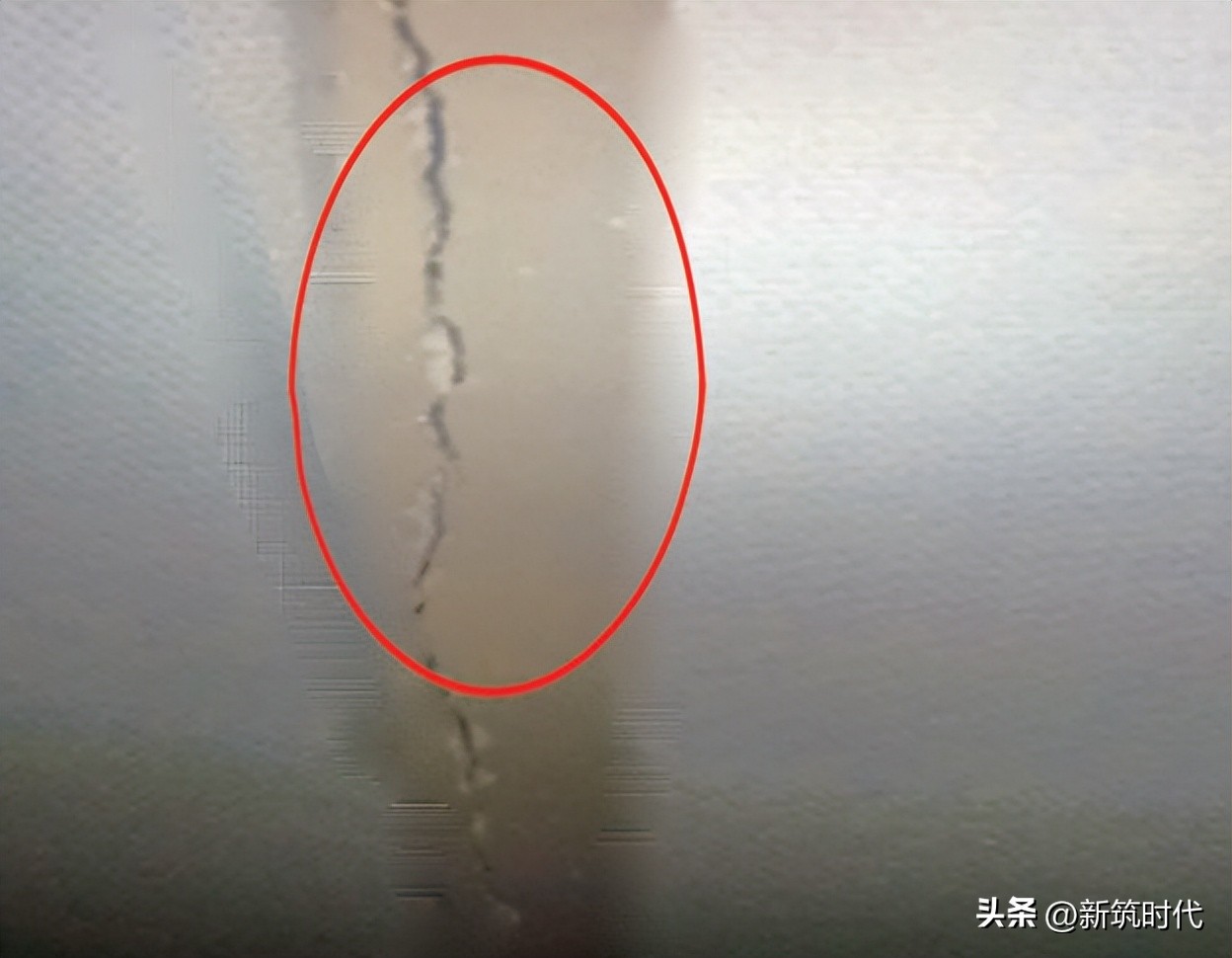 墙板交接处开裂是什么原因,墙板对墙缝开裂