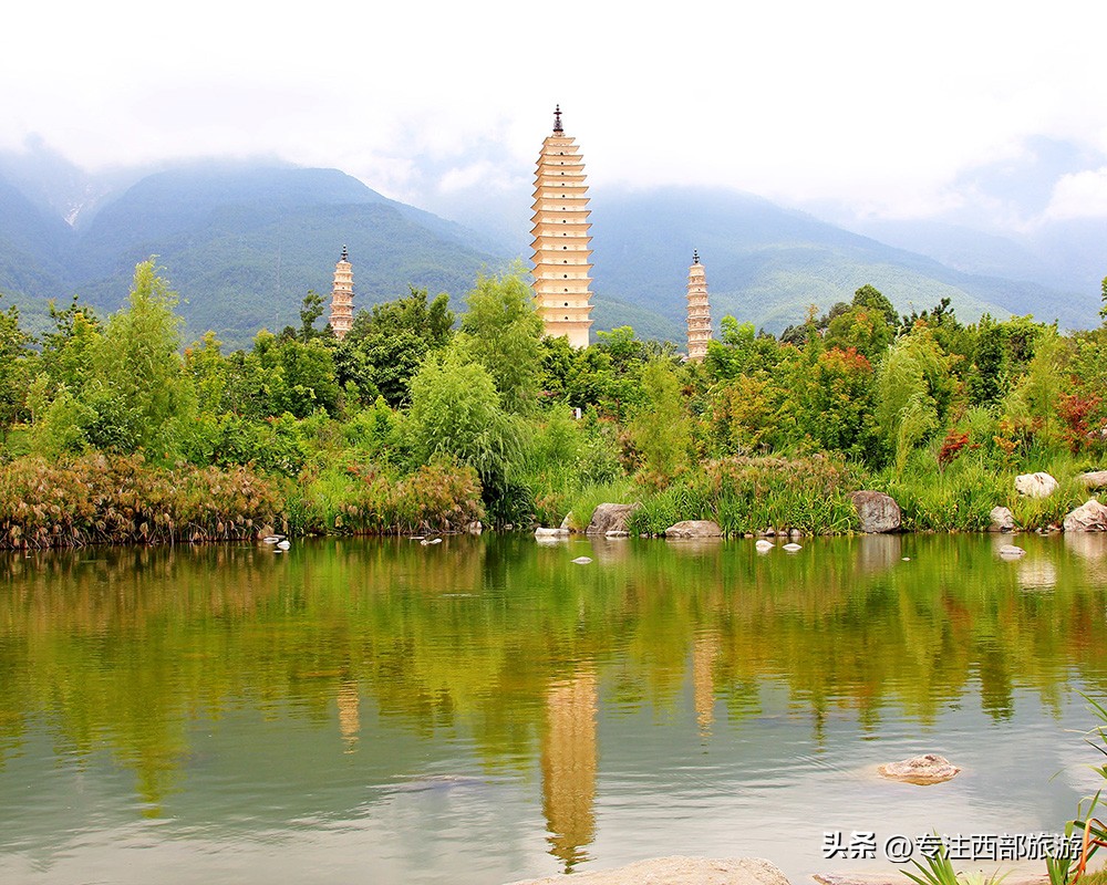 成都泸沽湖邛海旅游攻略,四川泸沽湖万亩草海秋景