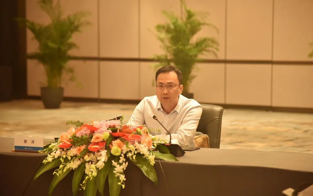 辉煌不在繁荣中产生，而是在硝烟中涅槃