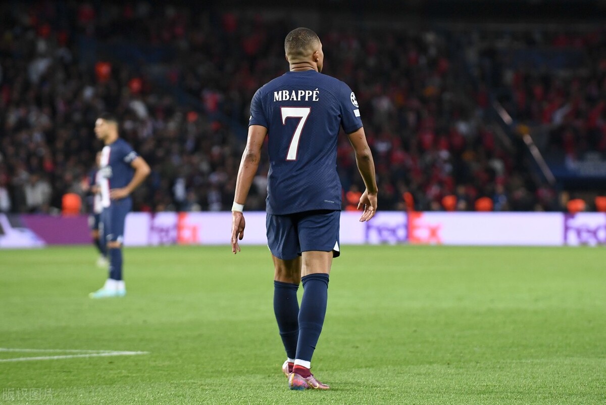 欧冠之夜!夺冠热门握手言和,皇马曼城提前出线,切尔西双杀米兰