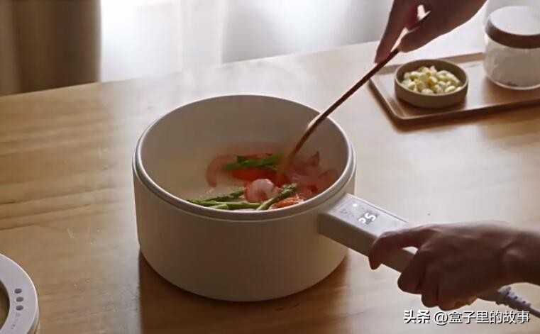 七彩叮当和olayks电煮锅哪个好,七彩叮当和olayks电煮锅哪个好用