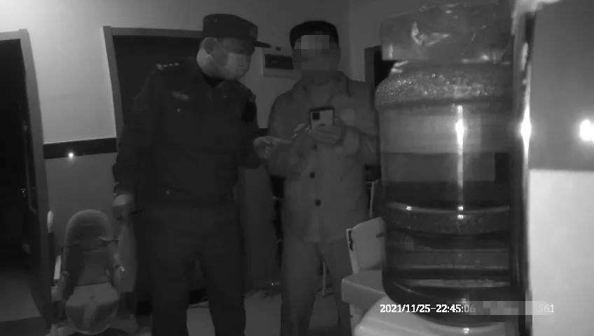 鏉庨app鐮磋幏,鐢峰瓙鍗婂鐜╂父鎴忚瀵熸壘涓婇棬