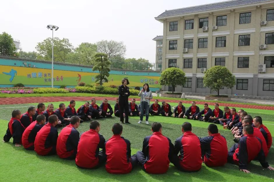 透过一组组“时间”的对比照，感受湖北司法行政戒毒事业变迁