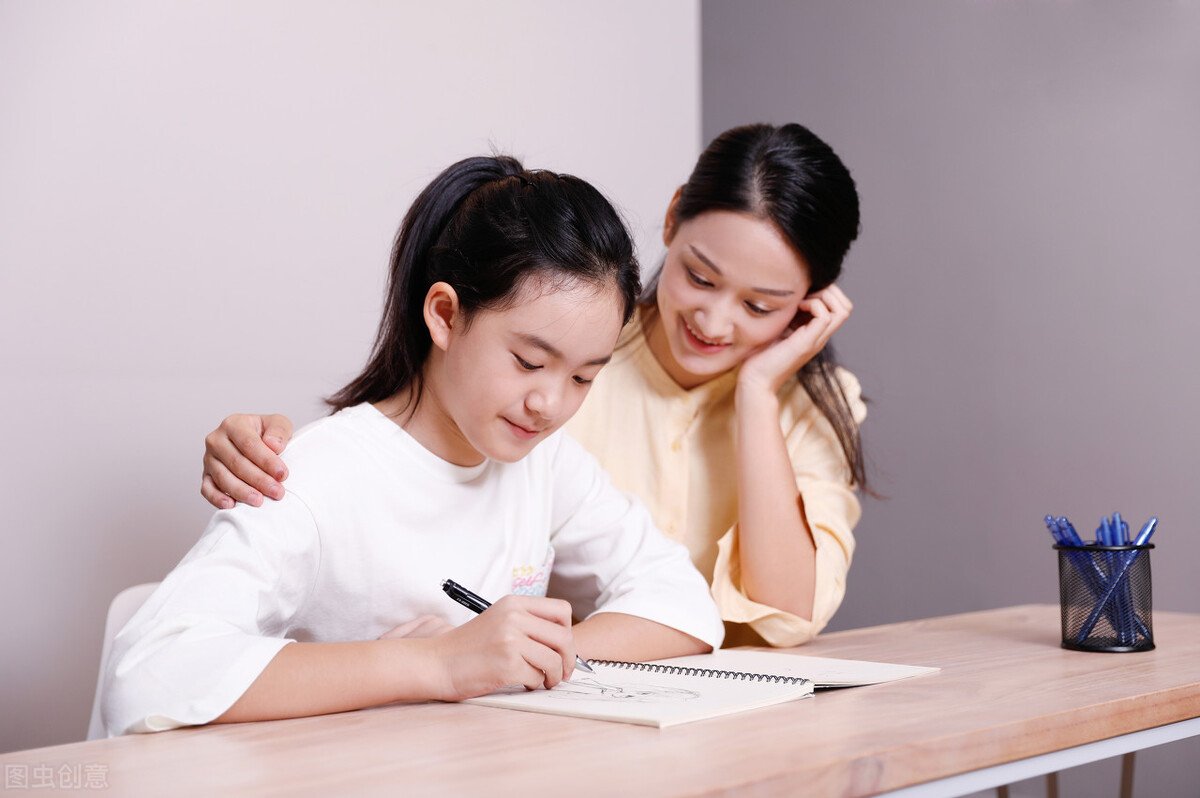 家有女儿应该怎样教育孩子,怎样和青春期的儿子沟通具体方法