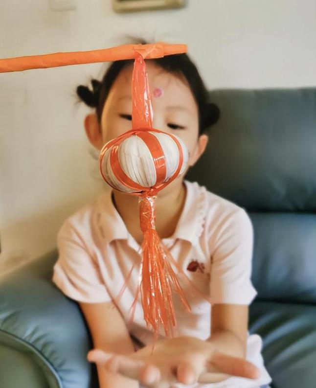 简单易做的幼儿园手工中秋灯笼,家庭手工亲子制作中秋节灯笼