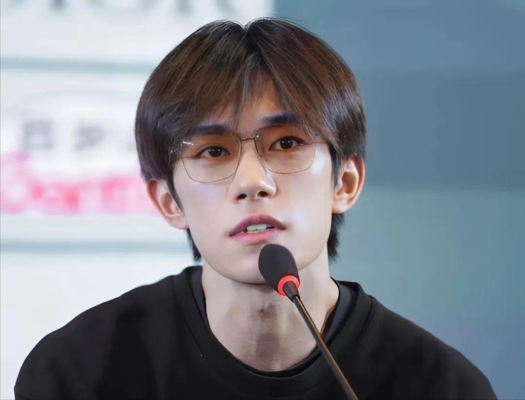 娱乐圈的那些学霸明星高考成绩,高考成绩被爆的8个明星