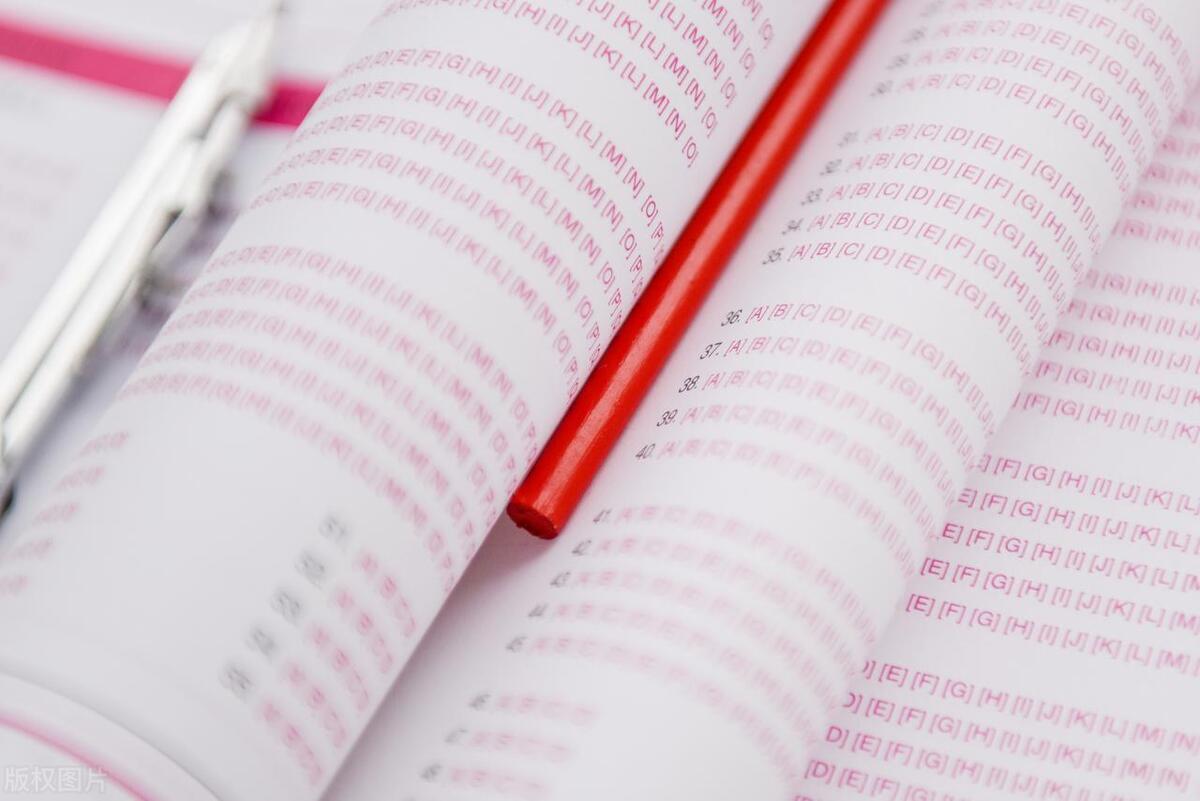 大一新生该怎样准备英语四六级,大学生英语四六级考什么