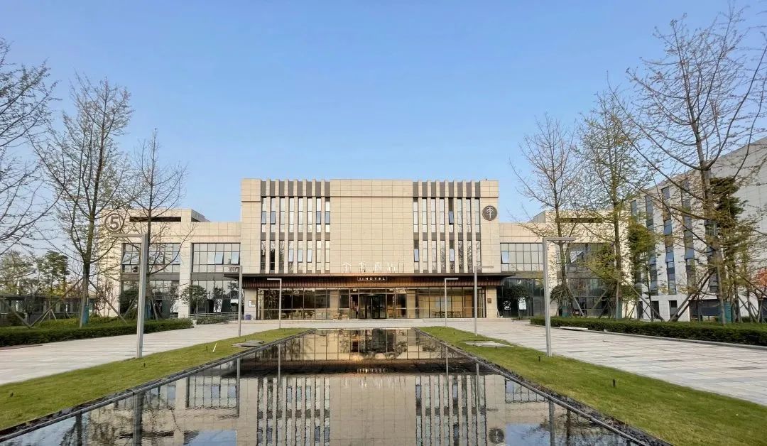 全季酒店成都天府国际机场,新开高端智能酒店