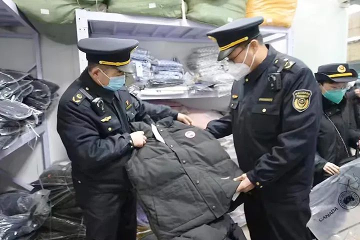 羽绒服装进出口统计（1-2月）/外贸利好，积压的集装箱正在减少