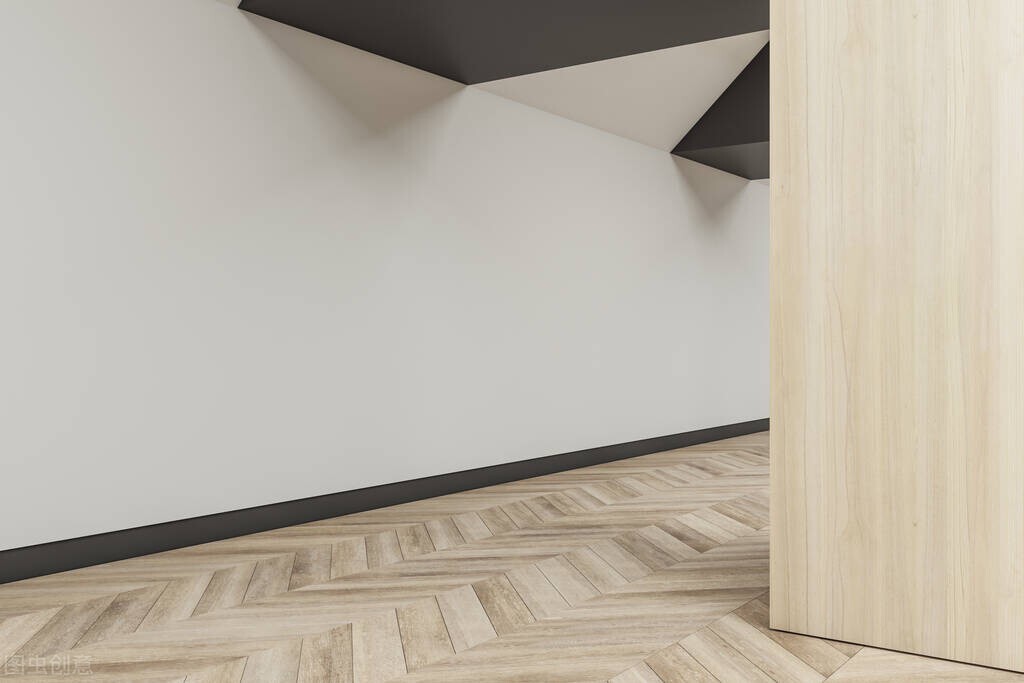 白墙脏了贴什么好,白墙脏了买什么东西解决