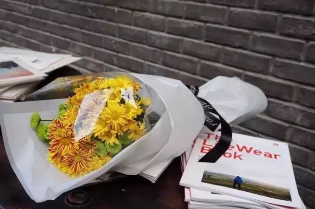 【一束鲜花祭故人】清明送花攻略-爱勤全球购-集团