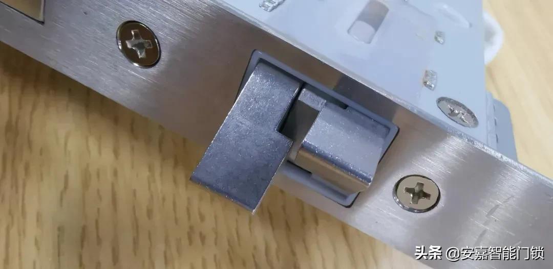 智能锁内置离合锁体内部结构,智能锁锁体是什么样