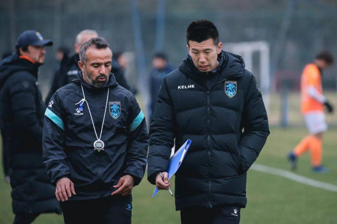 申花前国脚,申花新援冯潇霆