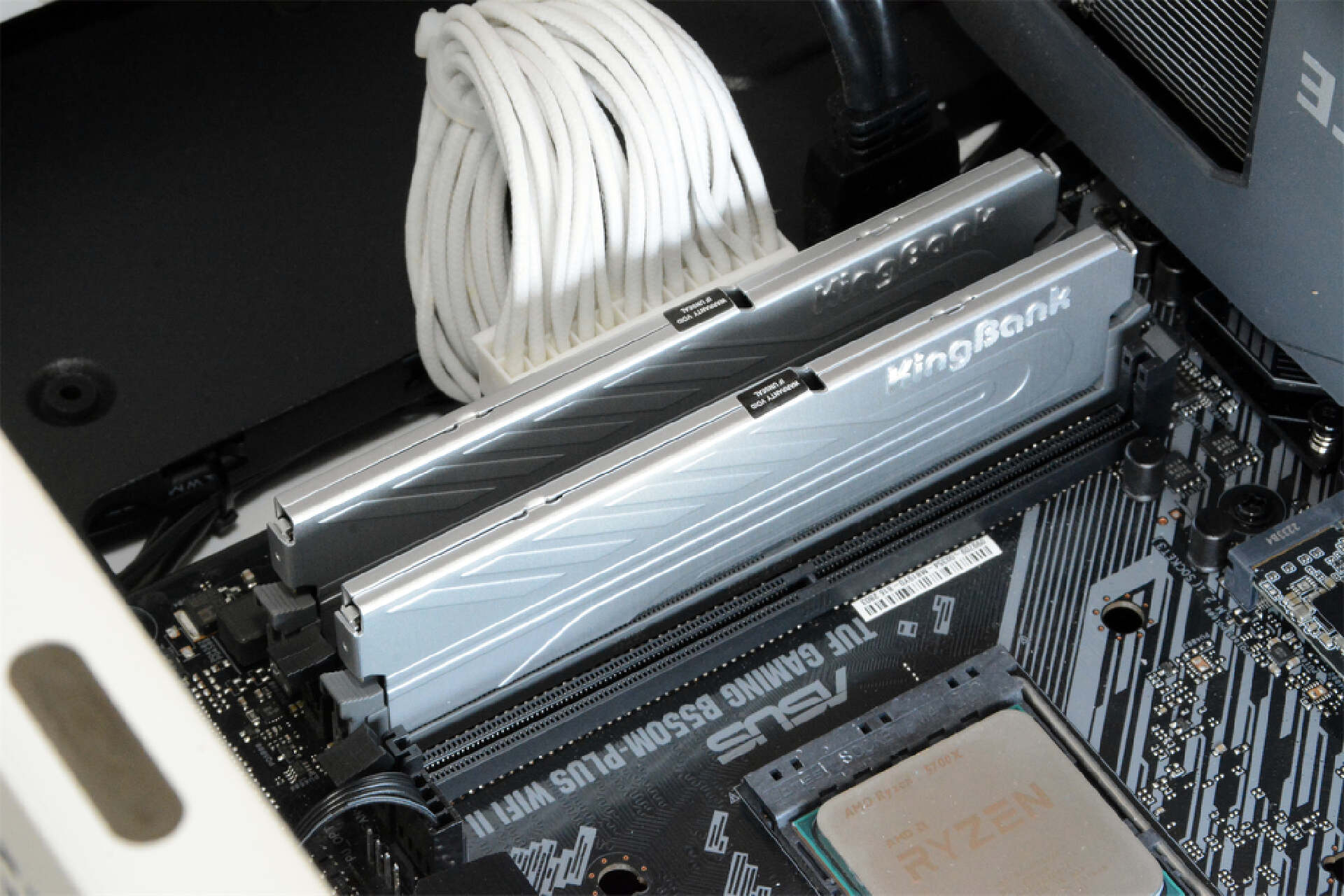 比金百达银爵更好的内存,金百达银爵3200内存条值得买吗