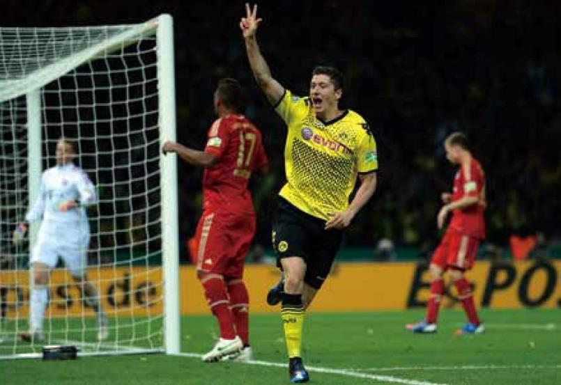 那些年我们一起追过的球星,球员评价莱万多夫斯基9分钟5球