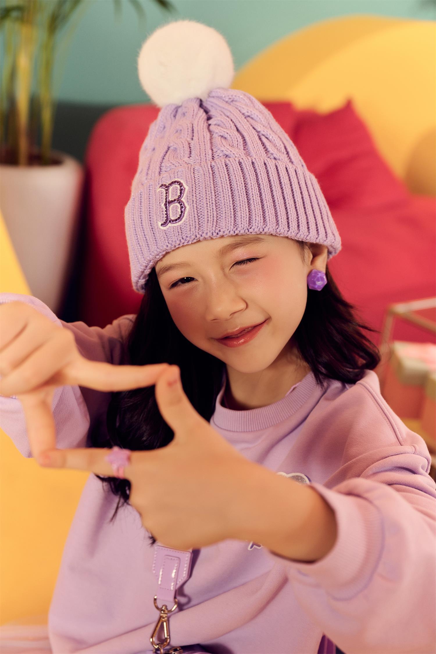 mlb女童装潮款高级感,潮流色彩拼图解锁潮童秋冬密码