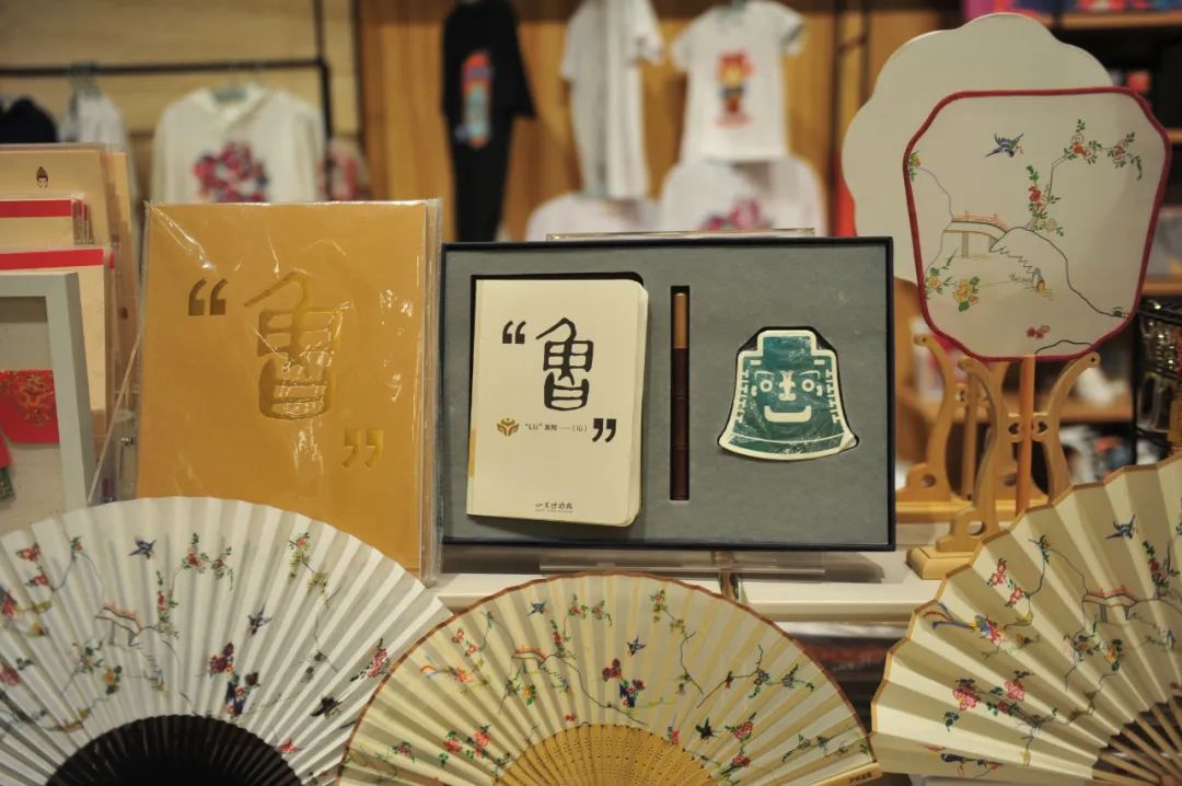 打卡山东博物馆和大明湖,山东博物馆打卡攻略