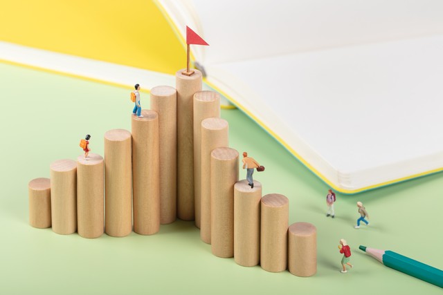 目前高考填志愿热门专业有哪些,高考报志愿哪些专业是热门的专业